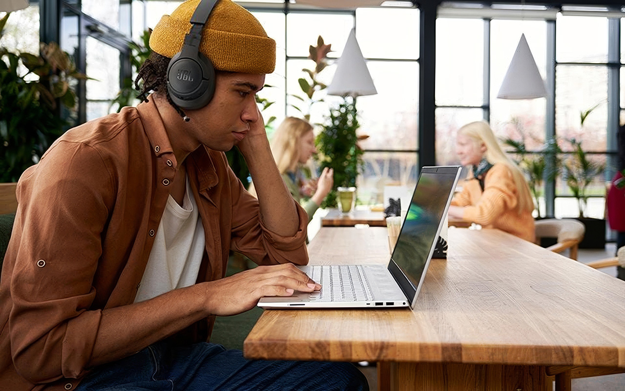 Беспроводные наушники JBL Live 770NC — До 65 часов работы