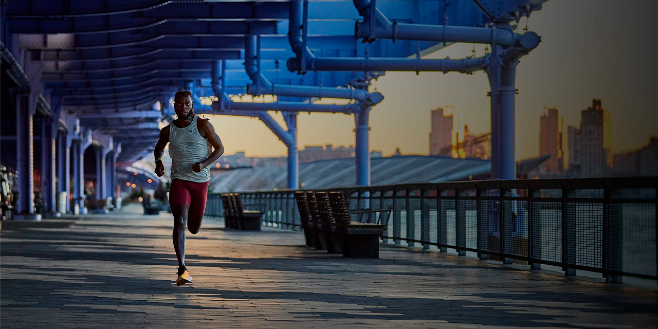 Спортивные часы Garmin Forerunner 965, силиконовый ремешок цвета чёрный/«серая пудра» — Не бегом единым