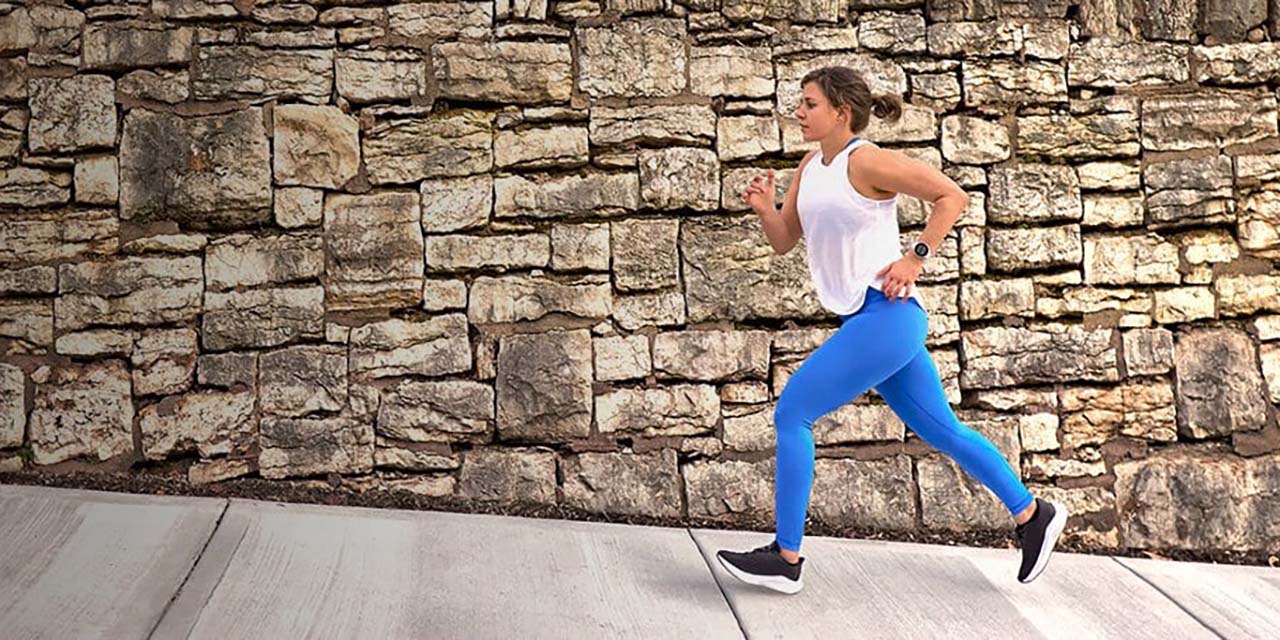Спортивные часы Garmin Forerunner 55, чёрный силиконовый ремешок — Мониторинг здоровья 24/7