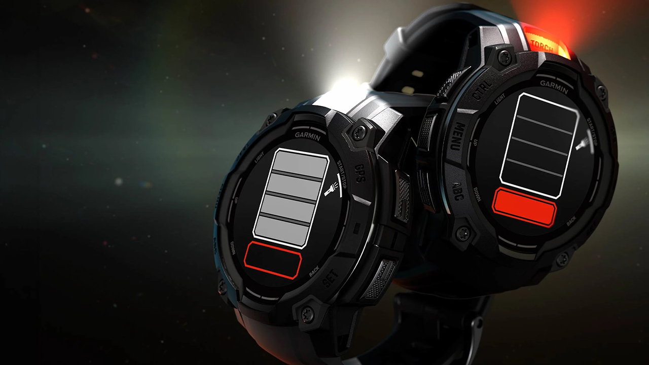 Спортивные часы Garmin Instinct 3, 45 мм, AMOLED, чёрный силиконовый ремешок — Освещает даже ночью