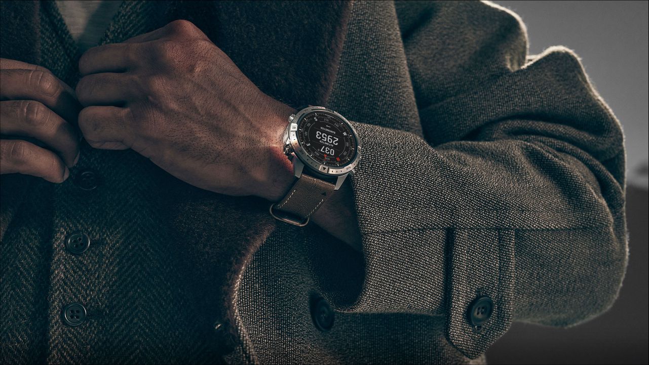 Спортивные часы Garmin MARQ Adventurer (Gen 2) Damascus Steel Edition, гибридный ремешок, чёрный силиконовый ремешок — Всегда готовы к приключениям