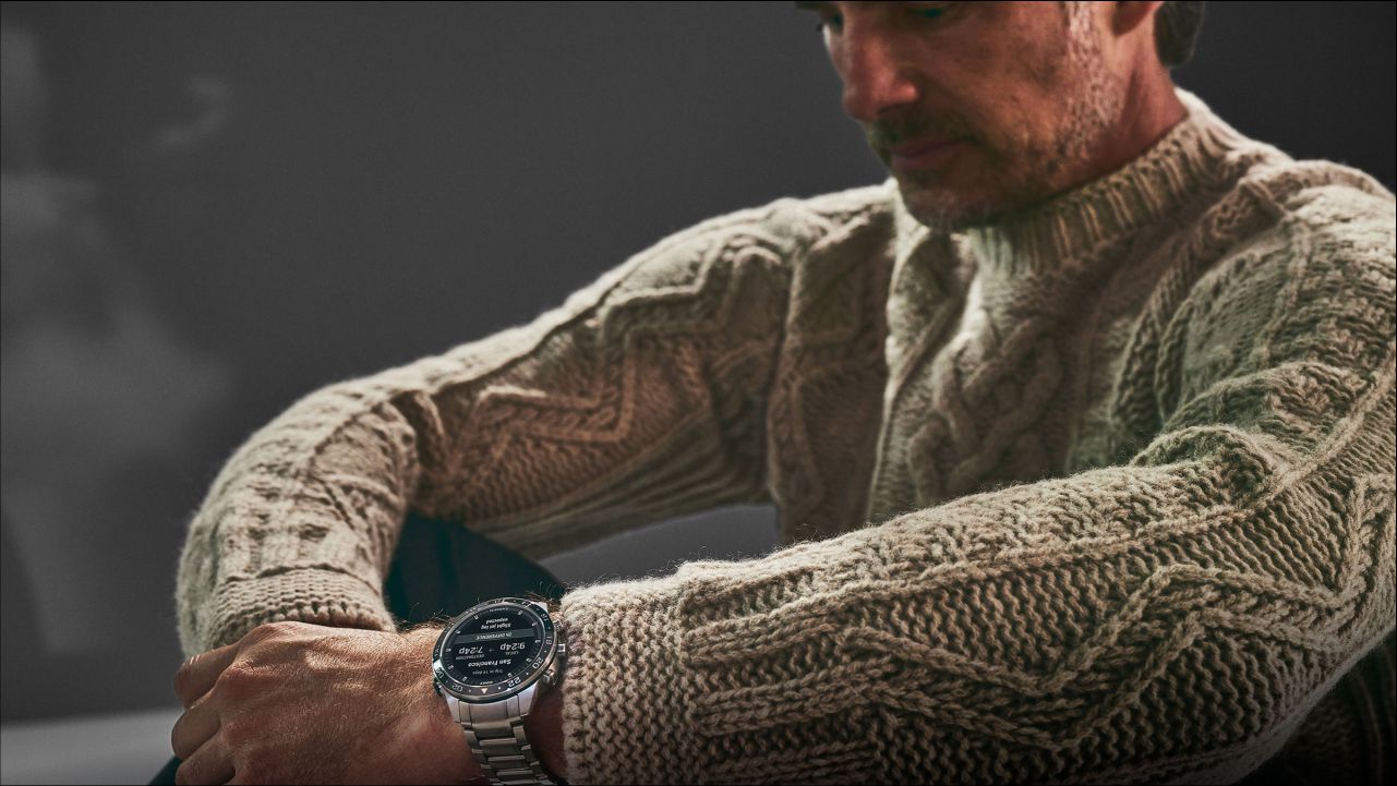 Спортивные часы Garmin MARQ Aviator (Gen 2), титановый блочный браслет, чёрный силиконовый ремешок — Всегда на нужном курсе