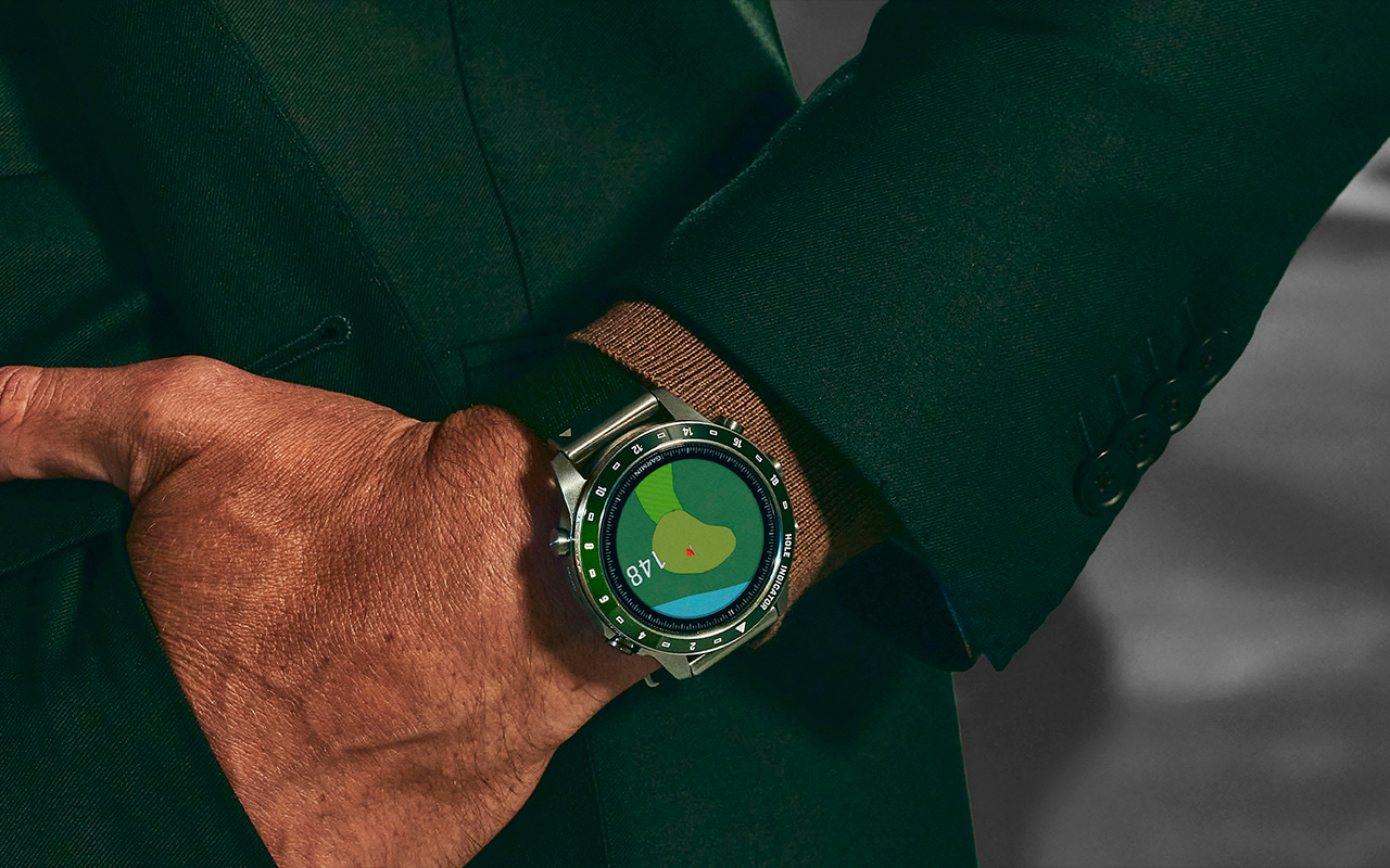 Спортивные часы Garmin MARQ Golfer (Gen 2), нейлоновый ремешок цвета «сосновый лес», силиконовый ремешок цвета «сосновый лес» — База данных полей для гольфа