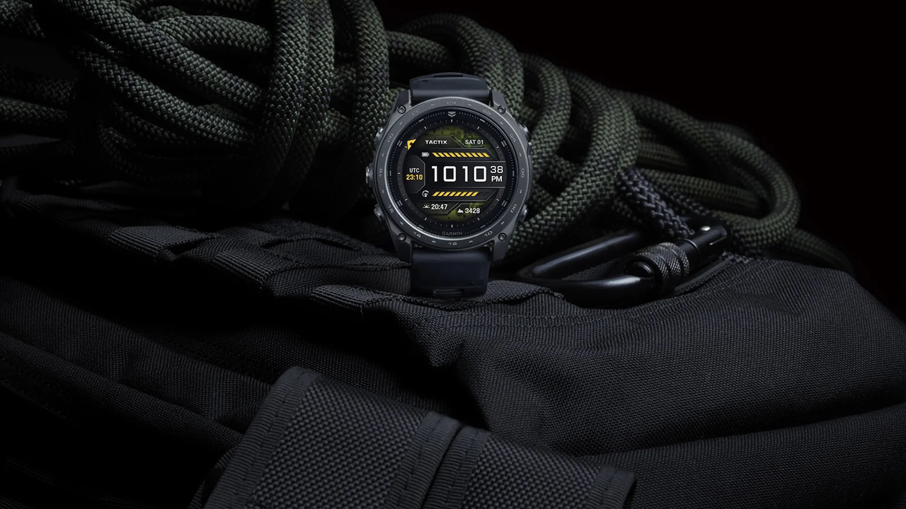 Спортивные часы Garmin tactix 8, 51 мм, AMOLED, силиконовый ремешок чёрный/«серая галька» — Сапфировое стекло и титановый безель