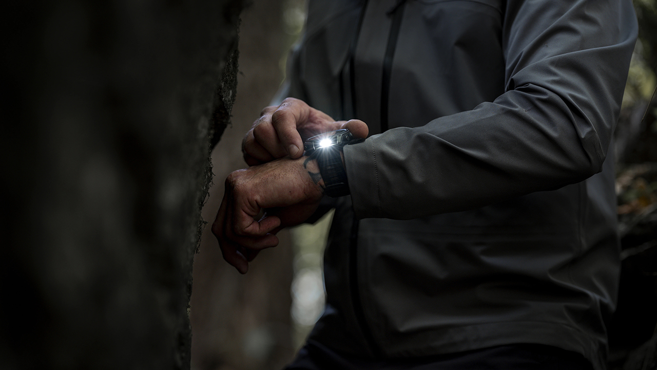 Спортивные часы Garmin tactix 8, 51 мм, Solar, Elite, чёрный нейлоновый ремешок, чёрный силиконовый ремешок — Тактические функции