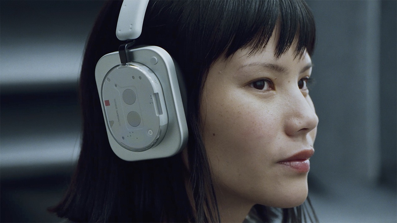 Беспроводные наушники Nothing Headphone (1) — Кнопка Mute для окружающего мира
