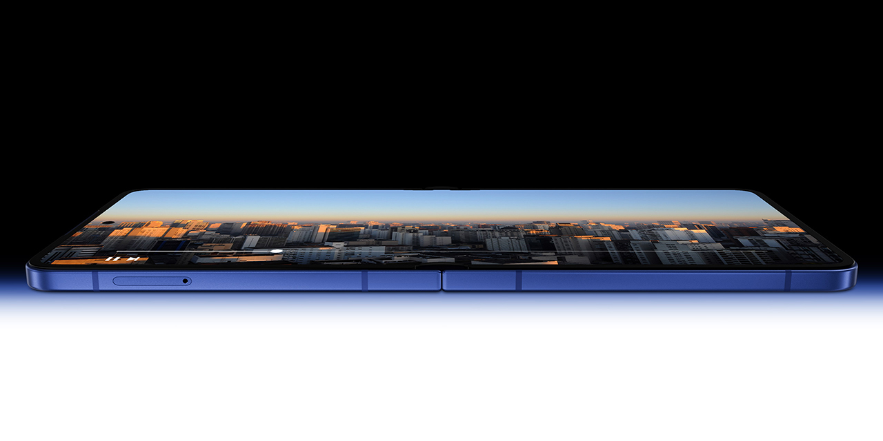 Смартфон Samsung Galaxy Z Flip7 12 ГБ | 256 ГБ (Синий | Blue Shadow) (Exynos) — Два ярких экрана с частотой 120 Гц