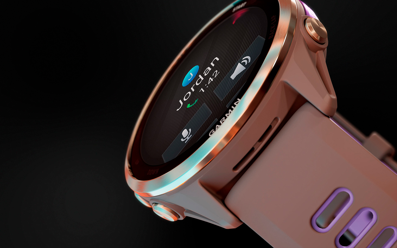 Спортивные часы Garmin Forerunner 970, силиконовый ремешок цвета чёрный/дымчато-серый — Яркий AMOLED-дисплей