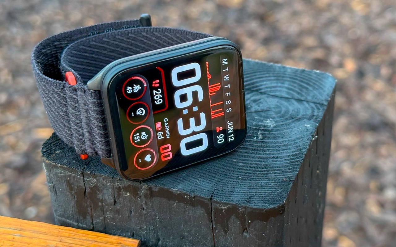 Спортивные часы Garmin Venu X1, нейлоновый браслет ComfortFit цвета «мох» — Премиальные материалы корпуса и большой AMOLED-экран