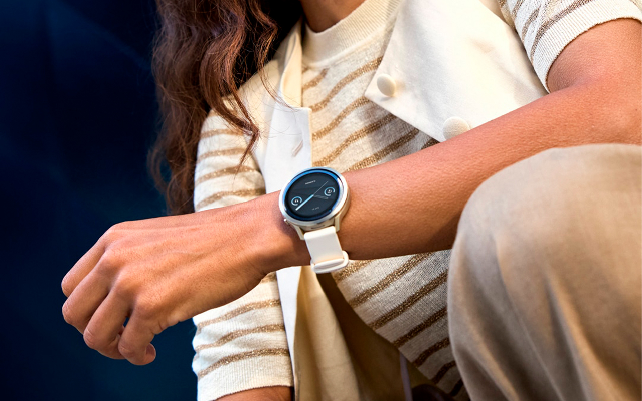 Спортивные часы Garmin Venu 4, 41 мм, светло-песочный кожаный ремешок, силиконовый ремешок цвета кости — Анимированные тренировки