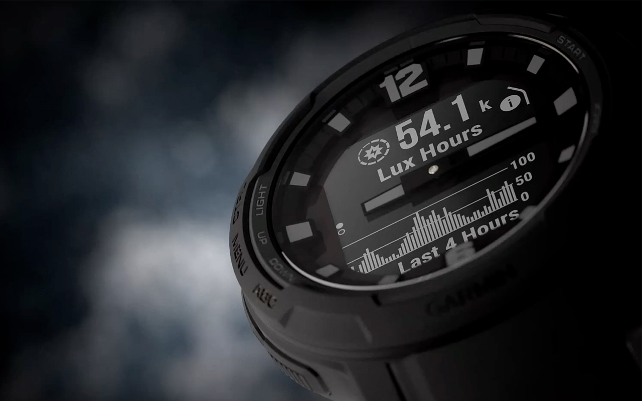 Спортивные часы Garmin Instinct Crossover Solar Tactical Edition, чёрный силиконовый ремешок — Для самых суровых условий эксплуатации