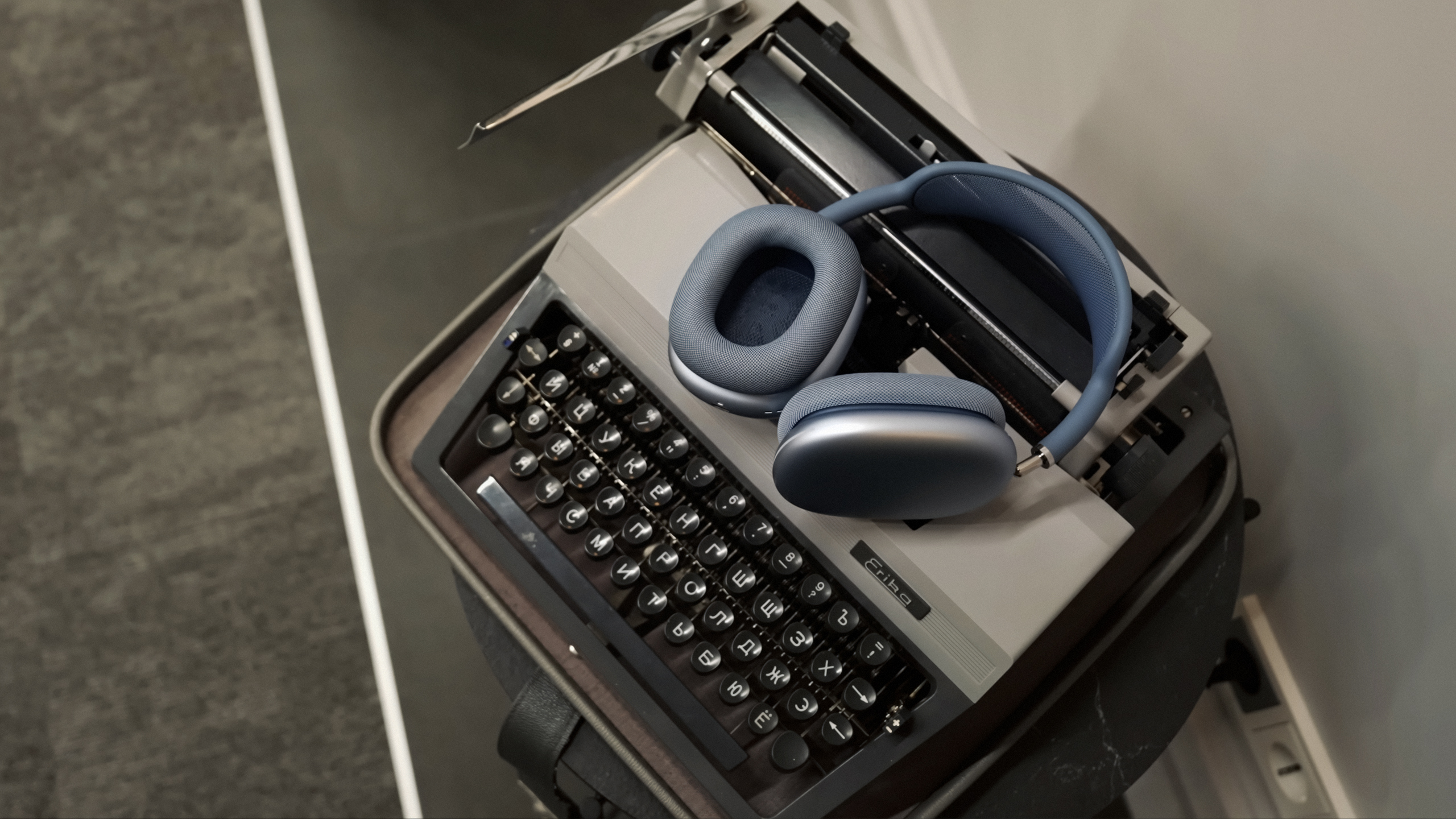 Беспроводные наушники Apple AirPods Max 2 (Голубой | Blue) (2026) — Удобный чехол в комплекте