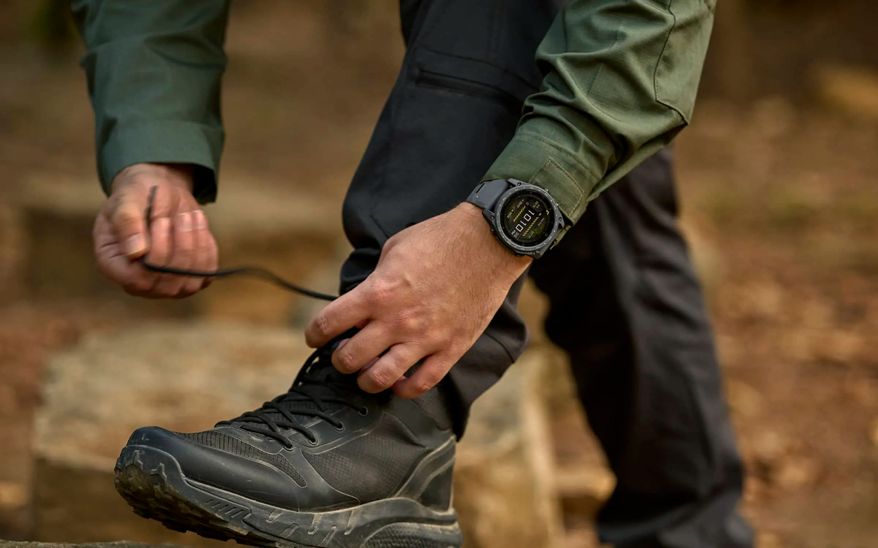 Спортивные часы Garmin tactix 8, 51 мм, AMOLED, Cerakote, сланцево-серый силиконовый ремешок — Чтобы важные данные не попали в чужие руки