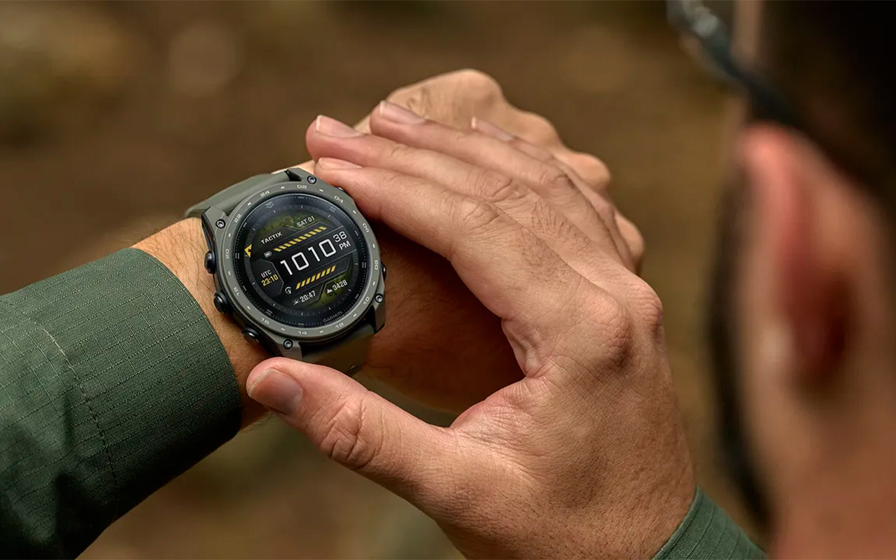 Спортивные часы Garmin tactix 8, 51 мм, AMOLED, Cerakote, оливковый силиконовый ремешок — Богатый набор гражданских функций умных часов