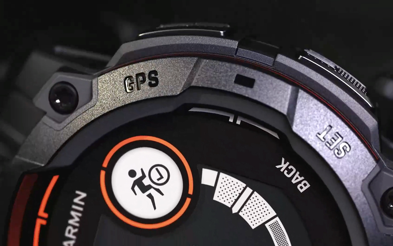 Спортивные часы Garmin Instinct 3, 45 мм, AMOLED, силиконовый ремешок цвета «цитрин» — Десятки спортивных режимов