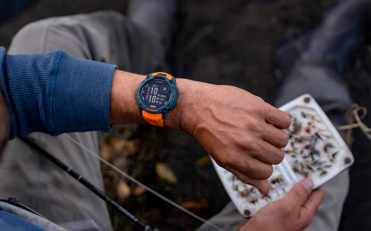Спортивные часы Garmin Instinct 3, 50 мм, Solar, силиконовый ремешок цвета «солнечный луч/серый» — Сверхточная навигация