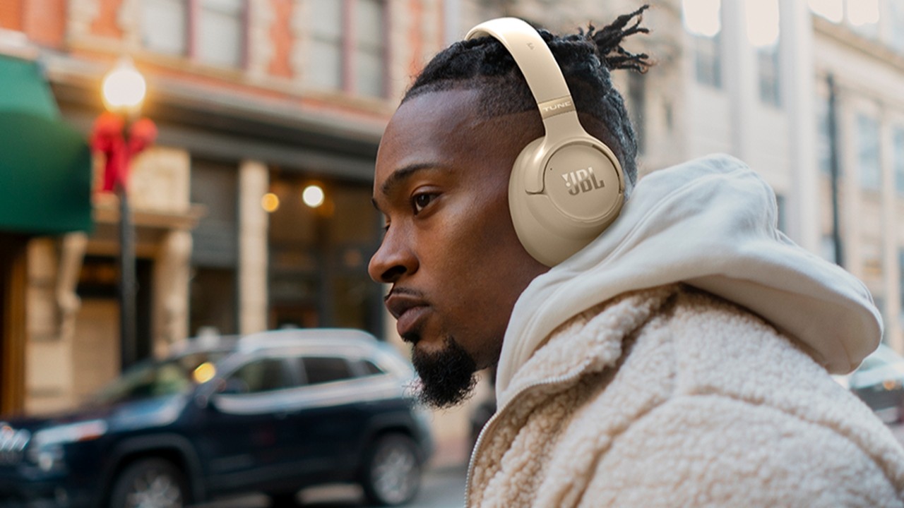Беспроводные наушники JBL Tune 780NC — От полной тишины до комфортного диалога
